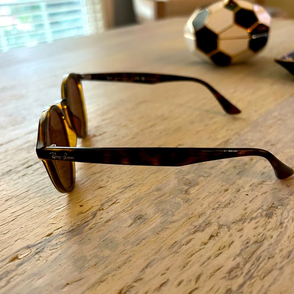 Ray-Ban 2180 Polarized Tortoise Sunglasses - Picture 3 of 4